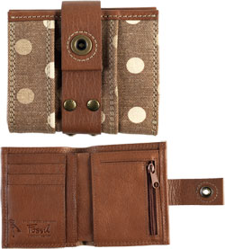 070330wallet05fossil.jpg